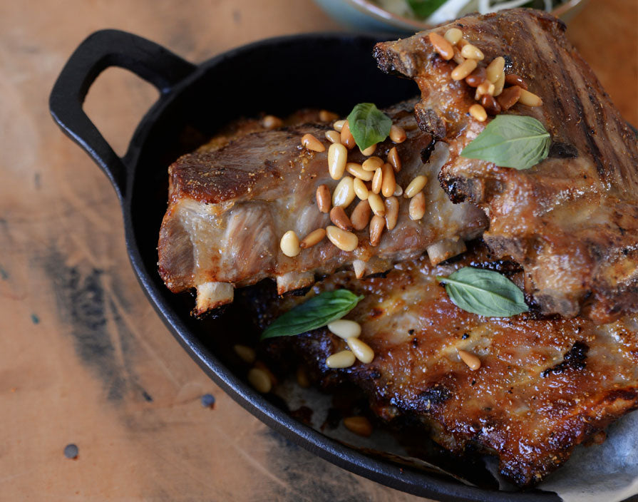 Sweet-sour spare ribs with cabbage salad